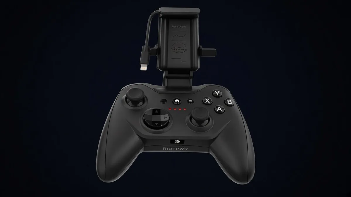 RiotPWR MFi Lightning gamepad for iPhone